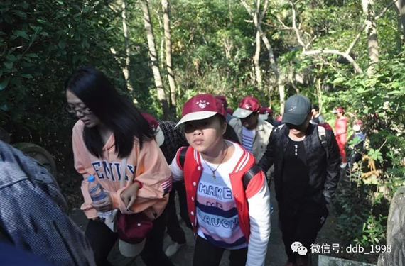 東都寶公司員工，聚首長(zhǎng)嶼硐天